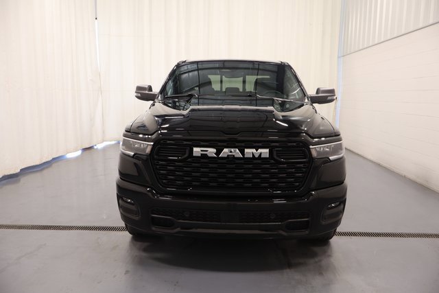 New 2026 RAM 1500 4x4 Crew Cab image 3