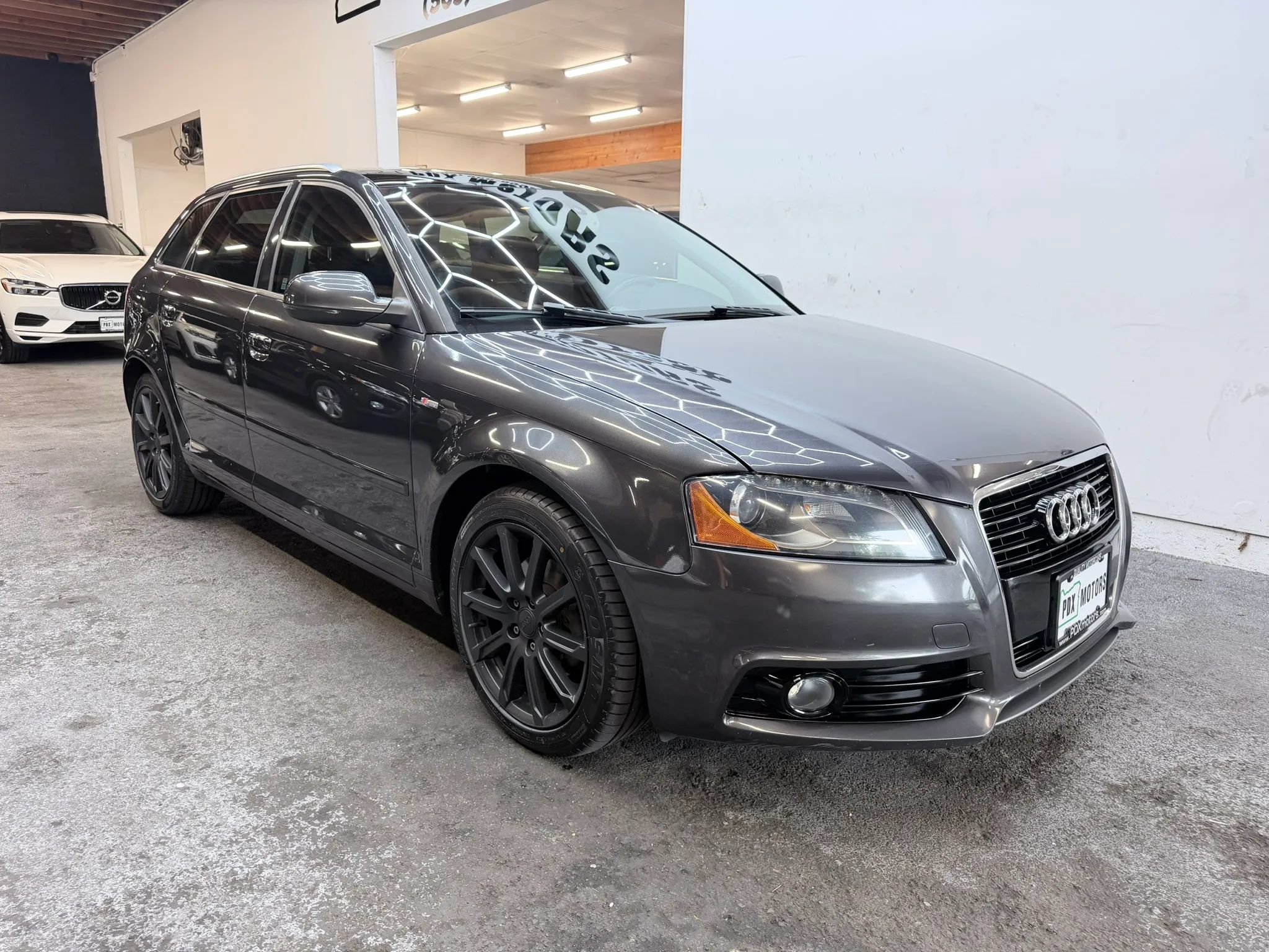 Used 2011 Audi A3 TDI Premium Plus w/ Premium Plus Package FWD image 2