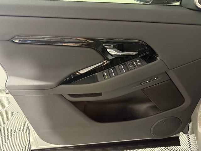Used 2026 Land Rover Range Rover Evoque S AWD/4WD image 13