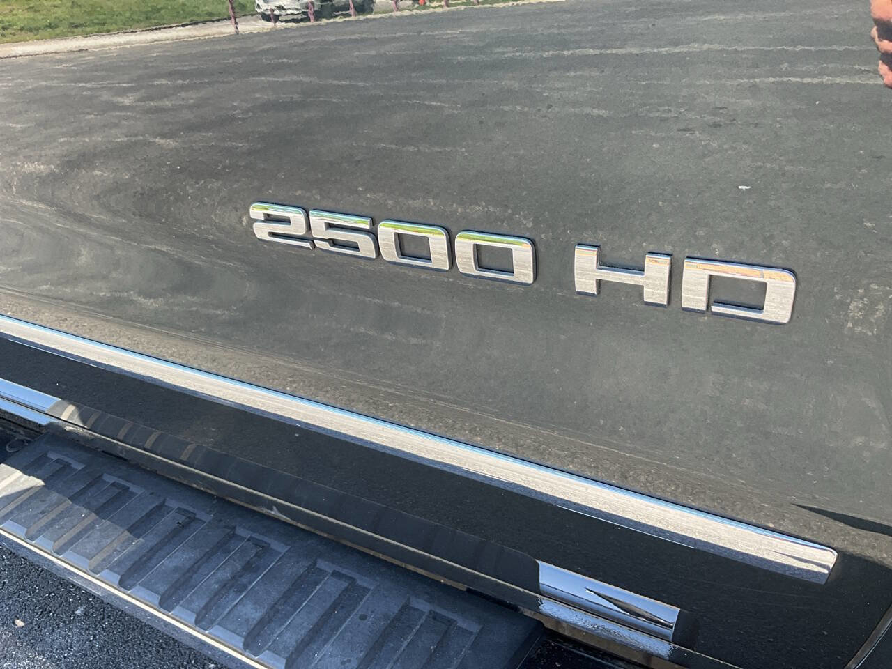 Used 2019 Chevrolet Silverado 2500 LTZ w/ Duramax Plus Package AWD/4WD image 46