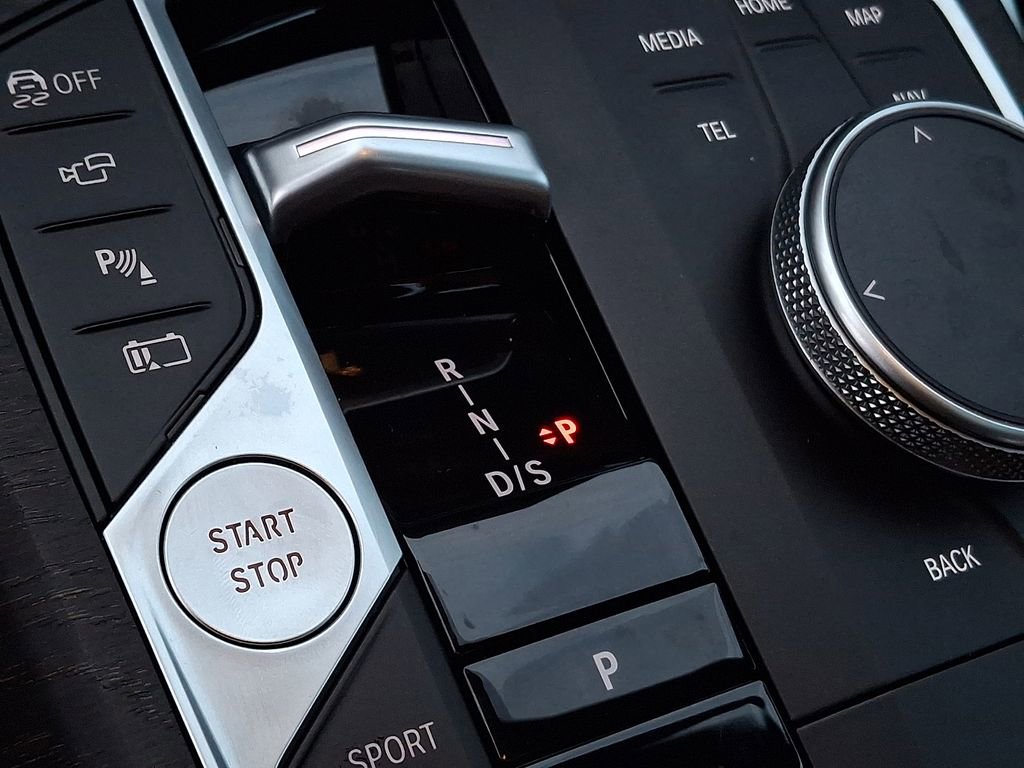 Certified 2024 BMW 330e xDrive w/ Premium Package image 10