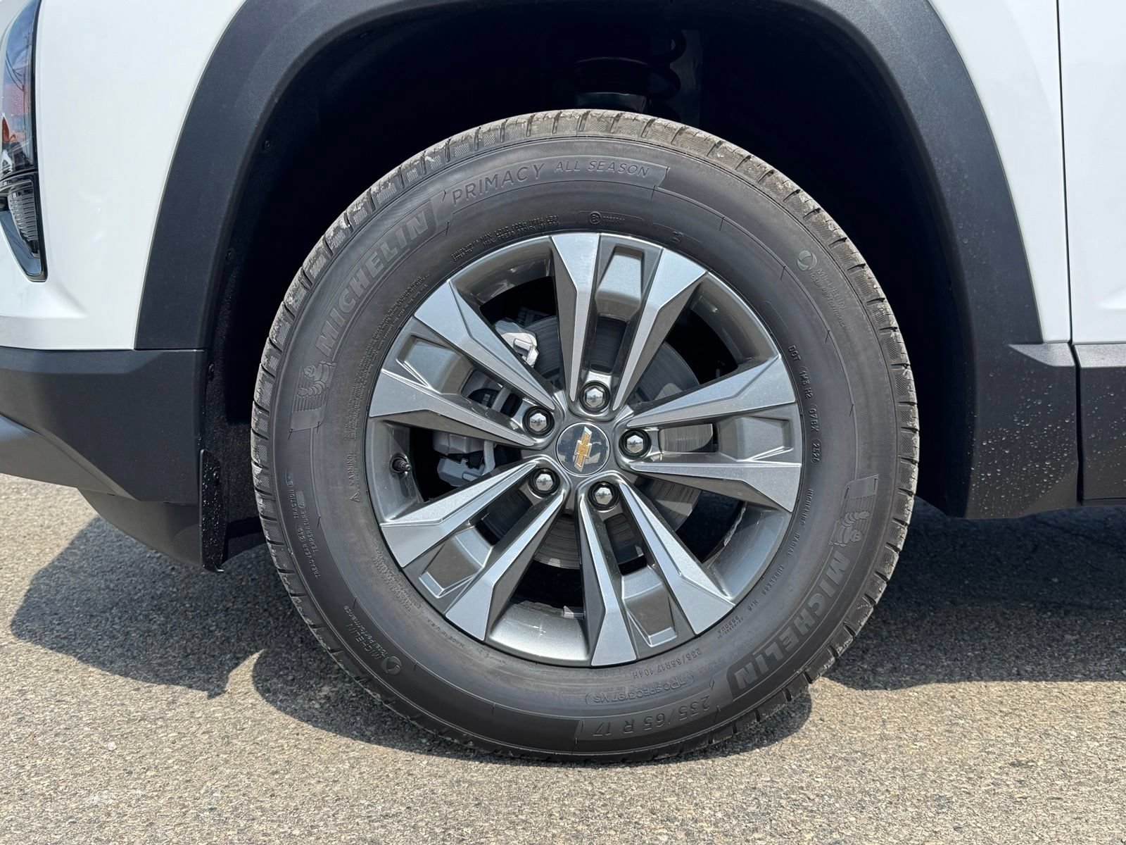 New 2027 Chevrolet Equinox LT AWD/4WD image 10