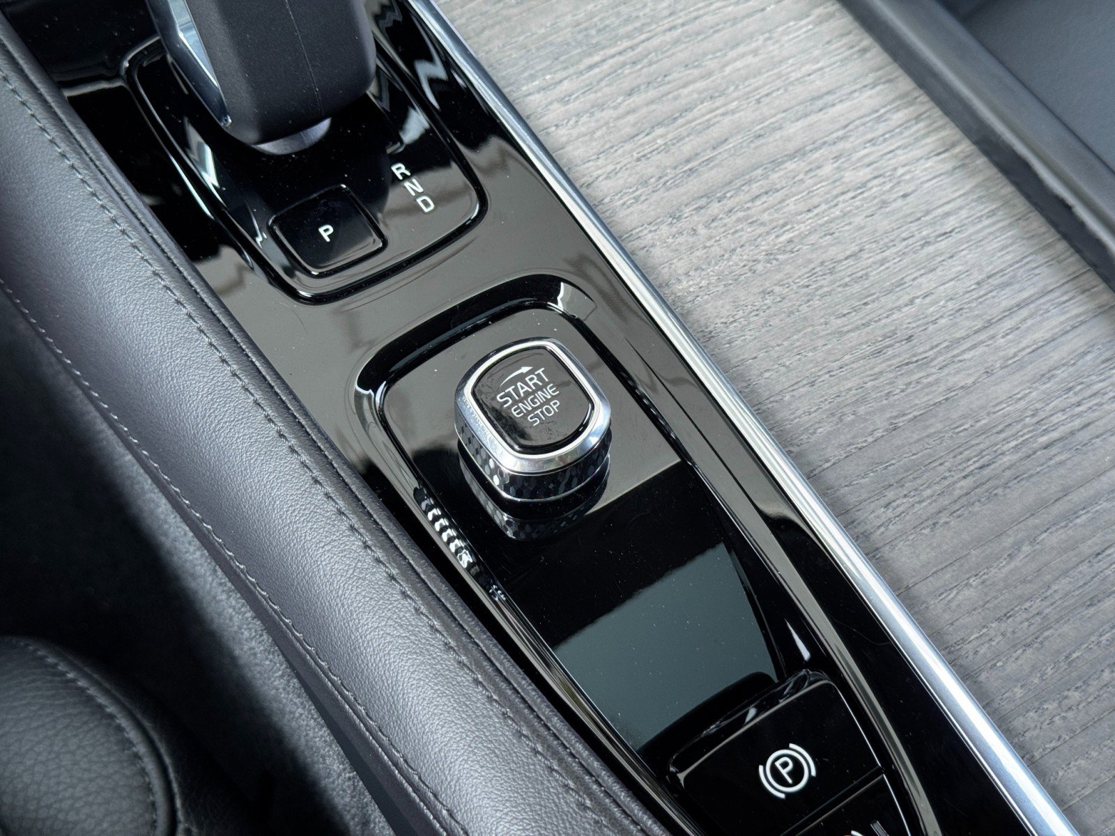 Used 2023 Volvo S90 B6 Plus w/ Protection Package Premier image 30