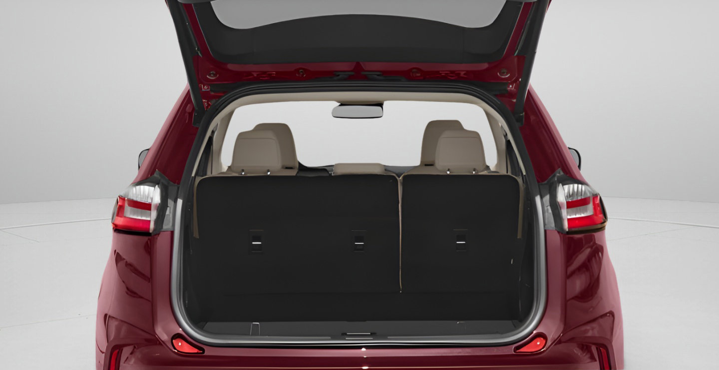 Used 2024 Ford Edge SEL image 11