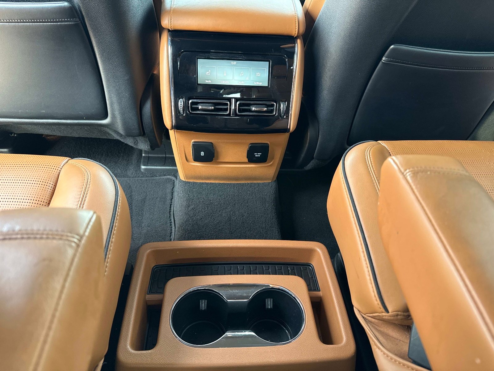 Used 2020 Lincoln Aviator Black Label w/ Class IV Trailer Tow Package image 18