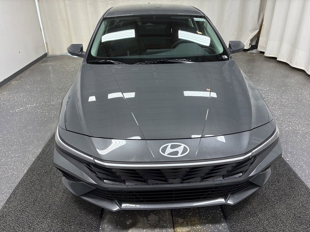 New 2026 Hyundai Elantra Blue image 2