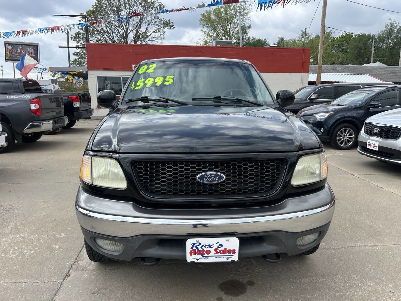 Used 2002 Ford F150 XLT AWD/4WD image 3