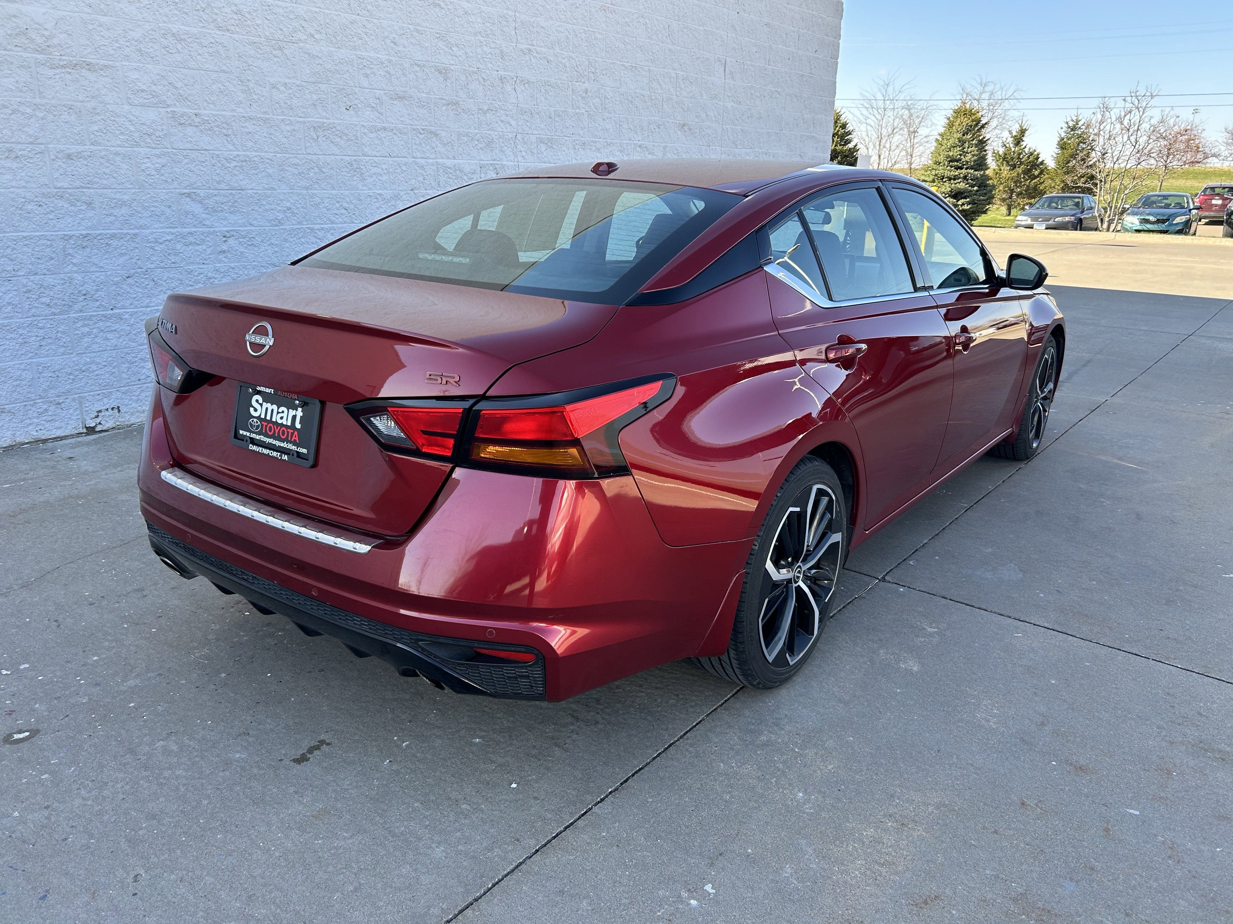 Used 2023 Nissan Altima 2.5 SR w/ SR Premium Package image 3