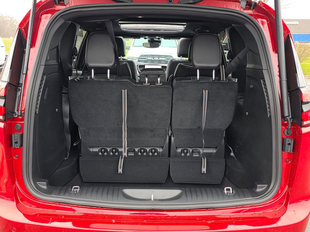 New 2026 Chrysler Pacifica Limited w/ S Appearance Package image 33