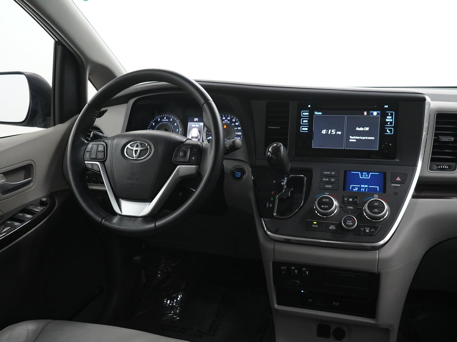 Used 2017 Toyota Sienna XLE Premium image 15