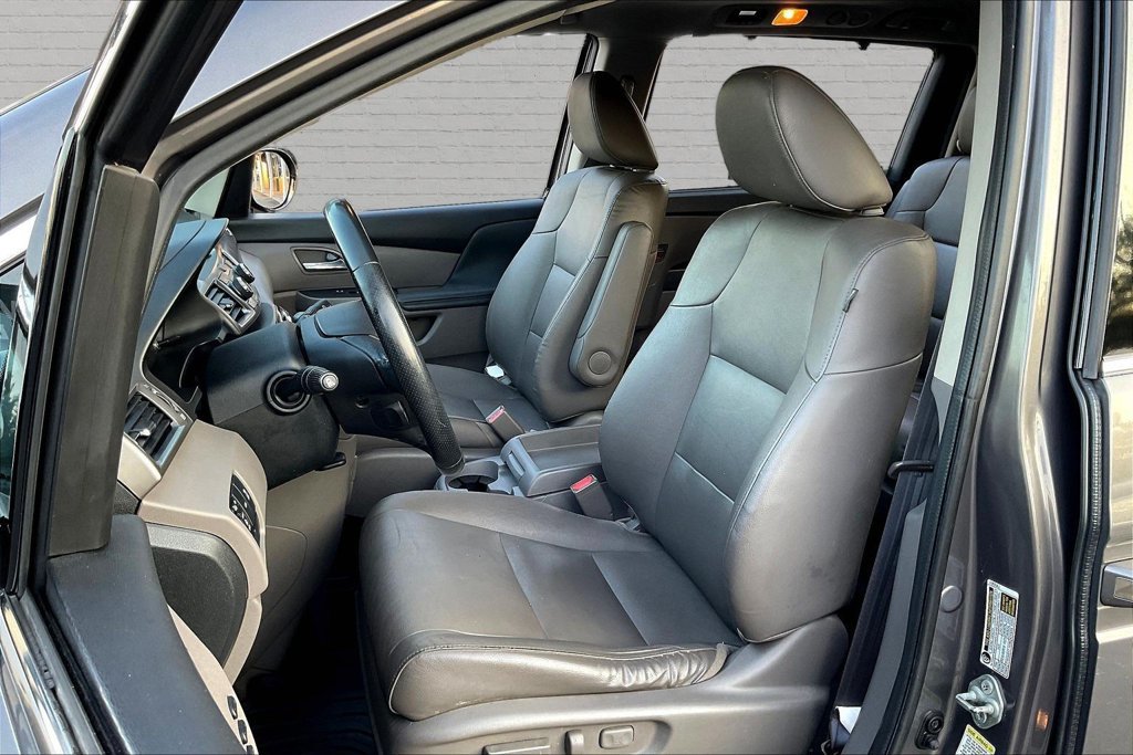Used 2016 Honda Odyssey Touring image 16