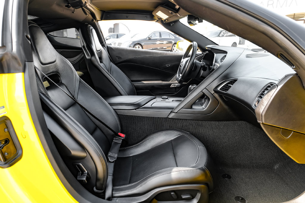 Used 2019 Chevrolet Corvette Stingray Coupe w/ 1LT RWD image 25
