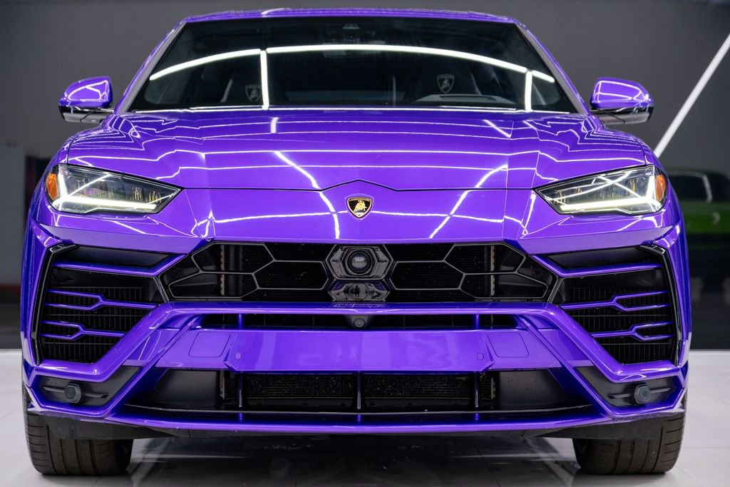 Used 2022 Lamborghini Urus image 2
