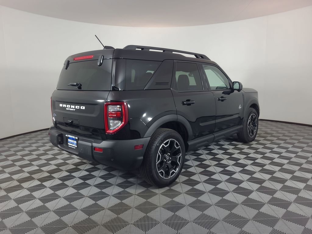 Used 2025 Ford Bronco Sport Outer Banks w/ Outer Banks Tech Package+ AWD/4WD image 3