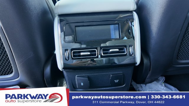 New 2027 Lincoln Aviator AWD image 17