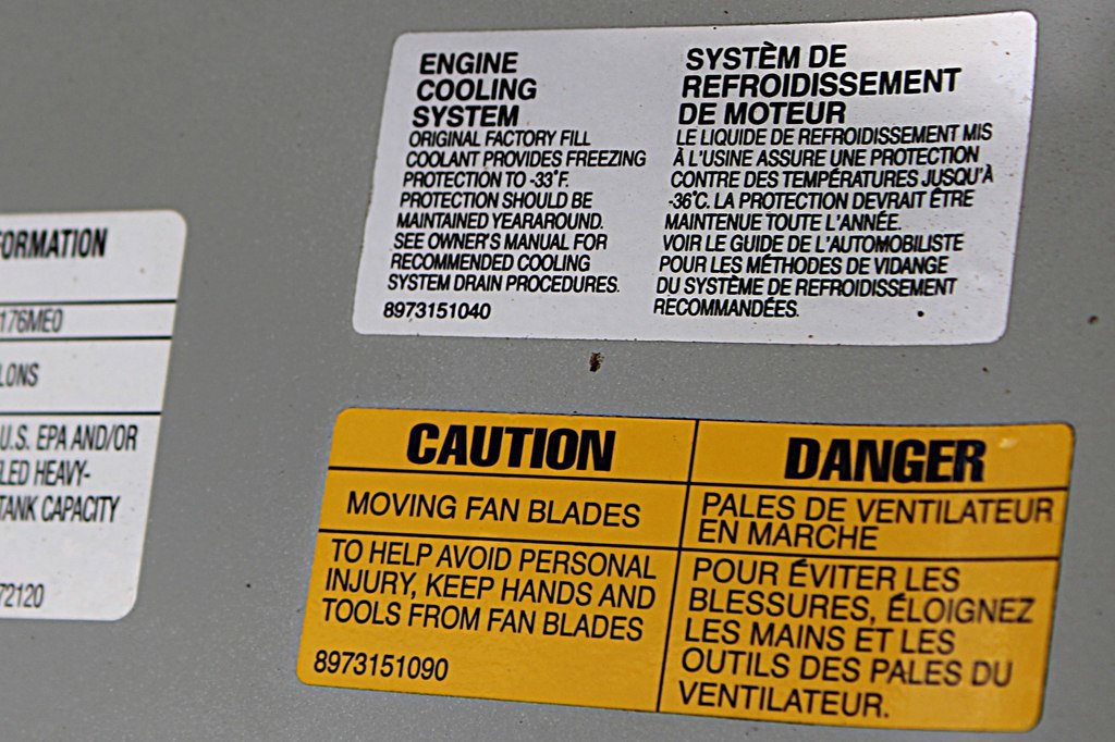 Used 2019 Isuzu NPR image 36