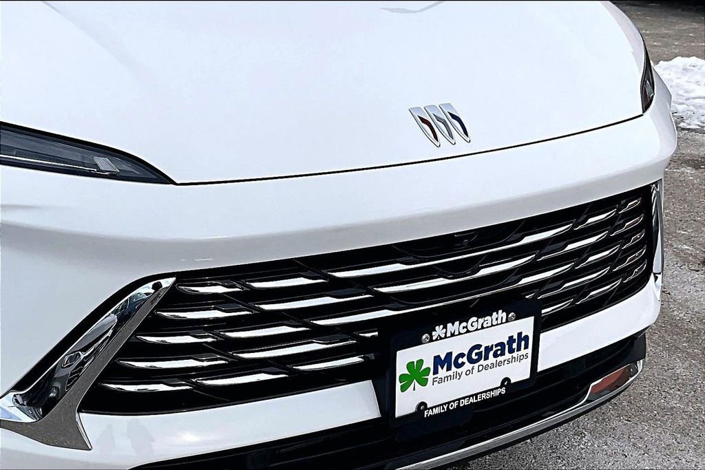 Certified 2025 Buick Envision Preferred image 32