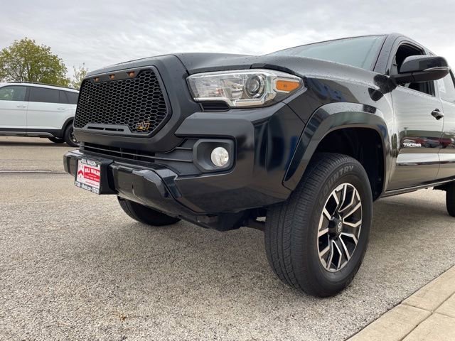 Used 2021 Toyota Tacoma TRD Off-Road image 16