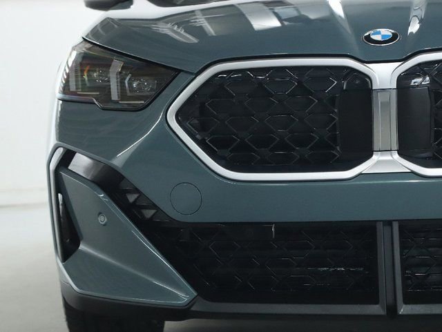 Used 2025 BMW X2 xDrive28i AWD/4WD image 7