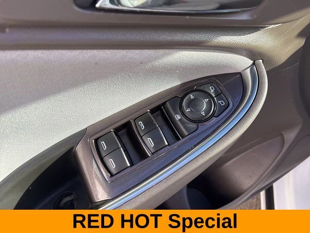 Used 2021 Chevrolet Malibu LT image 14