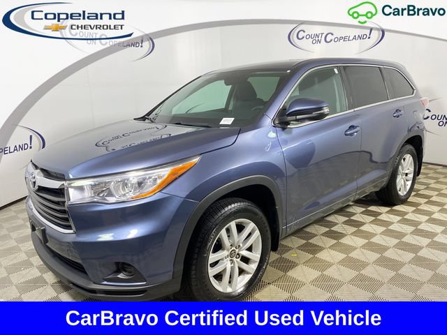 Used 2016 Toyota Highlander LE AWD/4WD image 1
