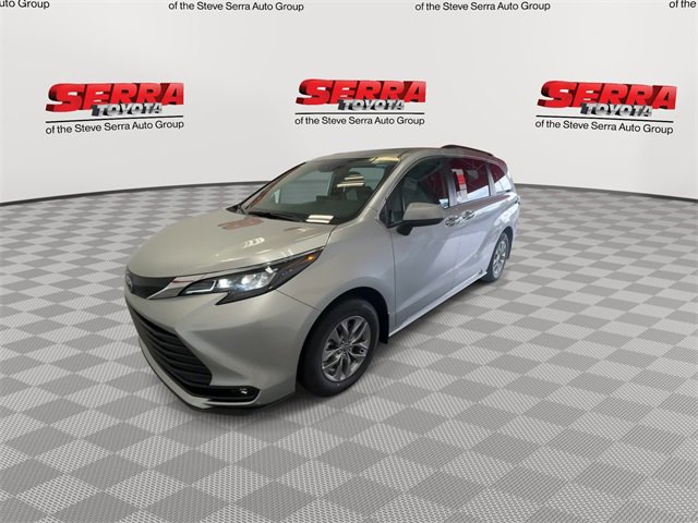 New 2025 Toyota Sienna XLE image 5