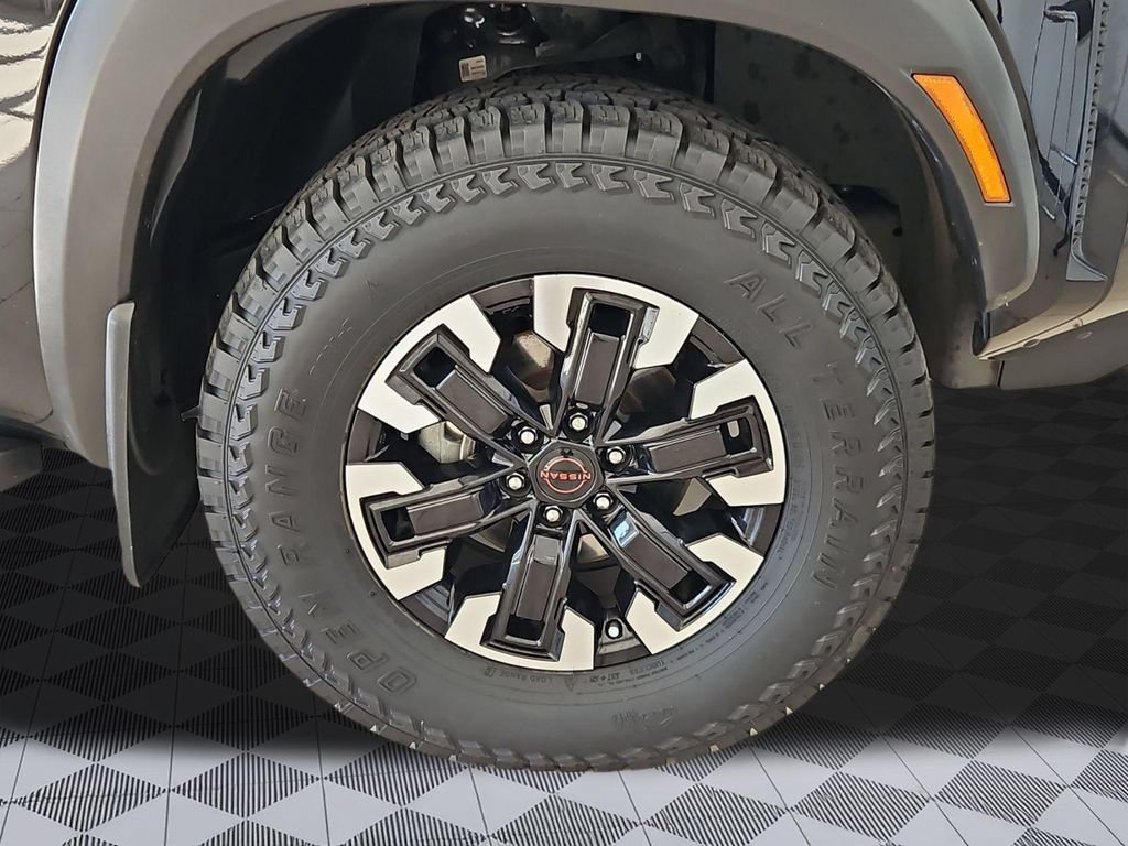 Used 2023 Nissan Frontier PRO-4X w/ Technology Package AWD/4WD image 30