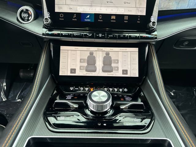 Used 2024 Jeep Grand Wagoneer Series III w/ Rear Seat Video Group 1 image 31