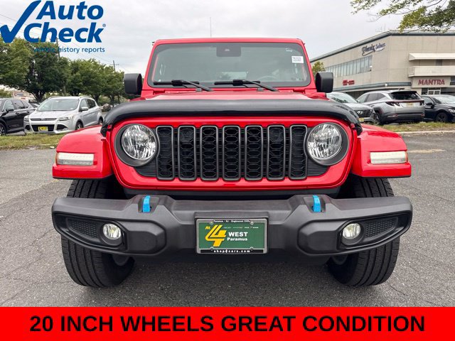 Used 2024 Jeep Wrangler Unlimited w/ Convenience Group AWD/4WD image 2