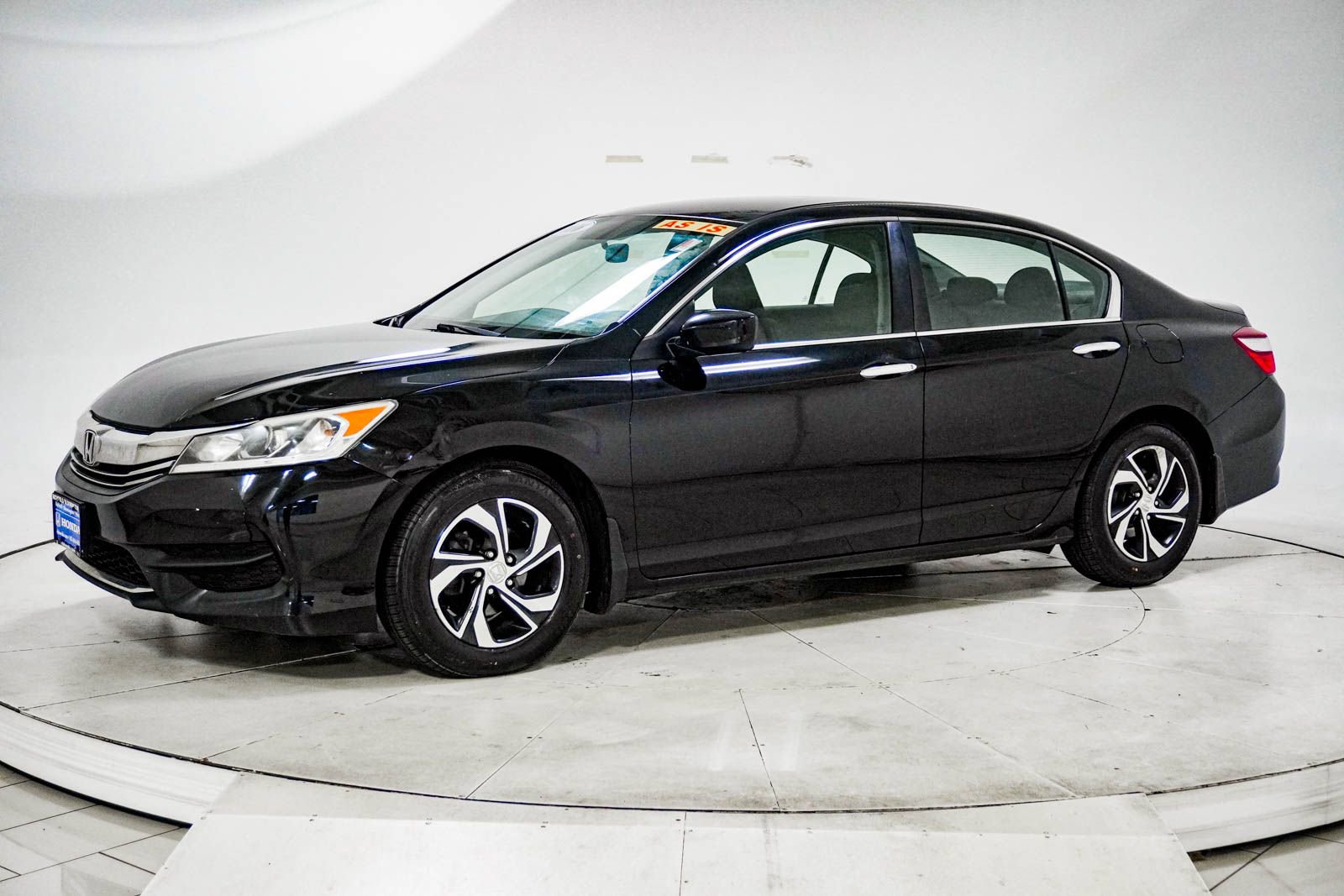 Used 2016 Honda Accord LX image 4