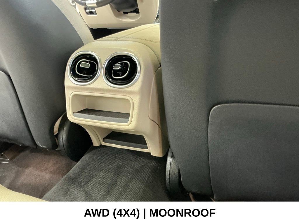 Used 2024 Mercedes-Benz C 300 4MATIC Sedan image 16