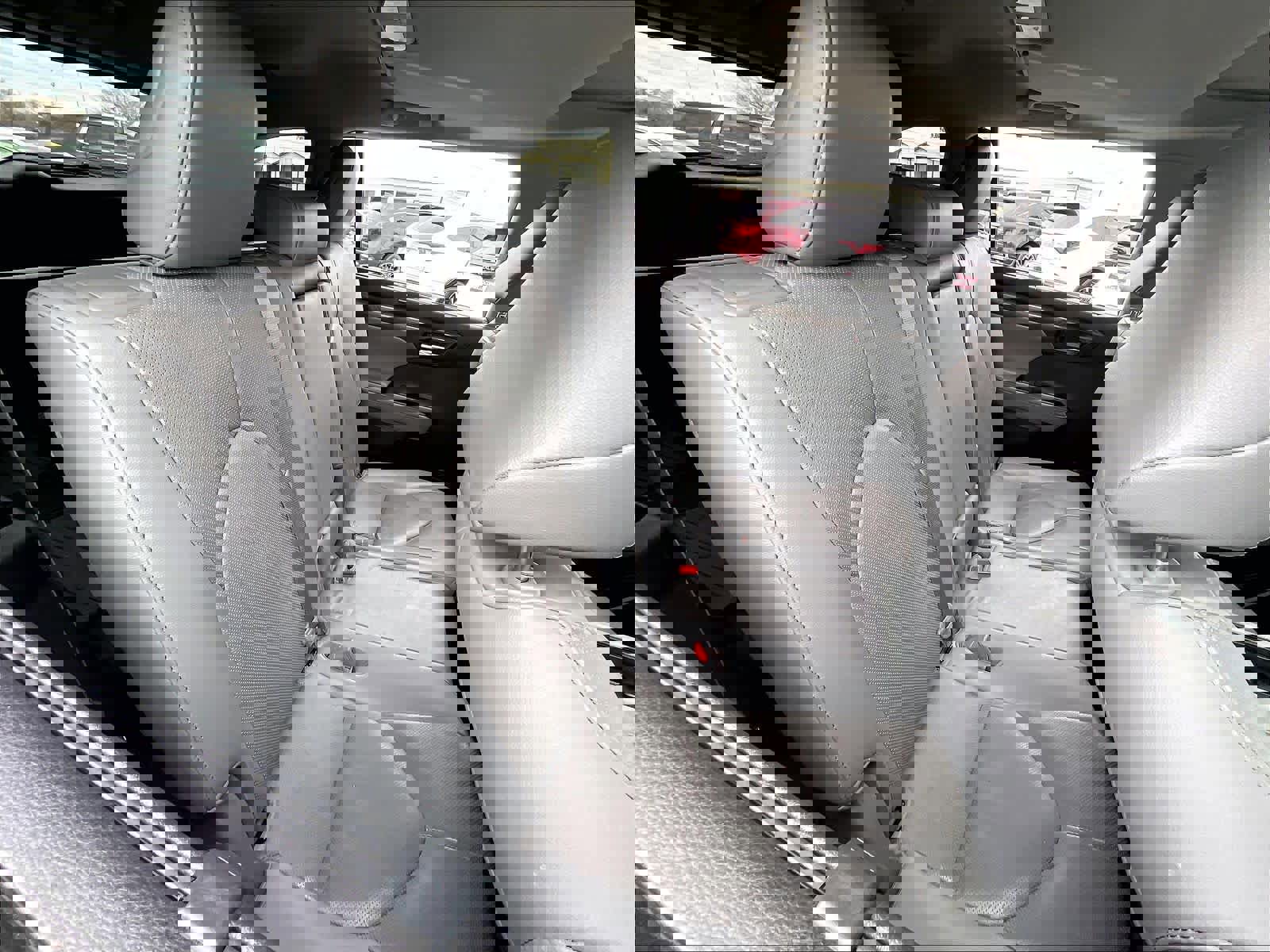 Used 2021 Toyota Highlander Limited image 28