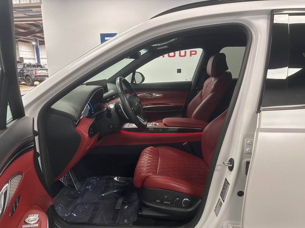 Used 2023 Genesis GV70 3.5T Sport w/ Sport Prestige Package image 17