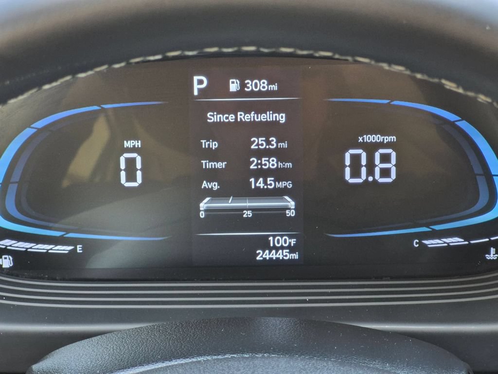 Used 2025 Hyundai Venue SEL FWD image 16