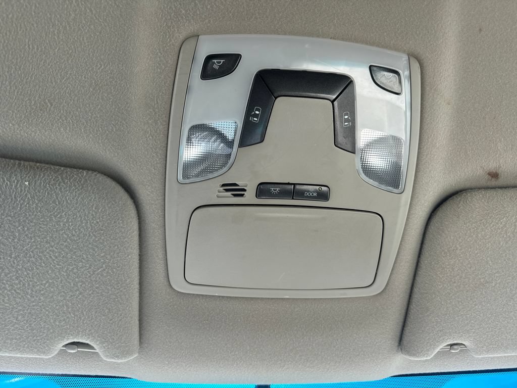 Used 2011 Toyota Sienna LE FWD image 27