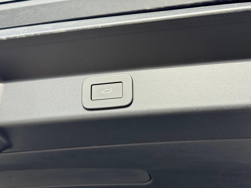 New 2026 Land Rover Range Rover Sport SE AWD/4WD image 6