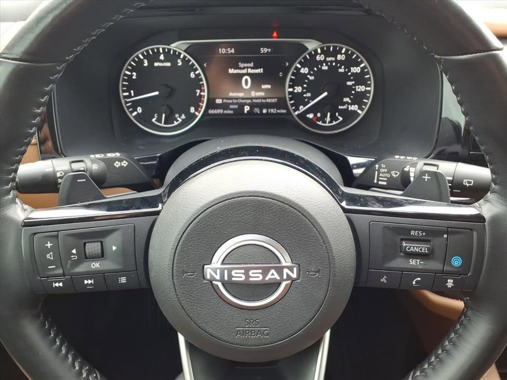 Used 2022 Nissan Pathfinder Platinum image 11