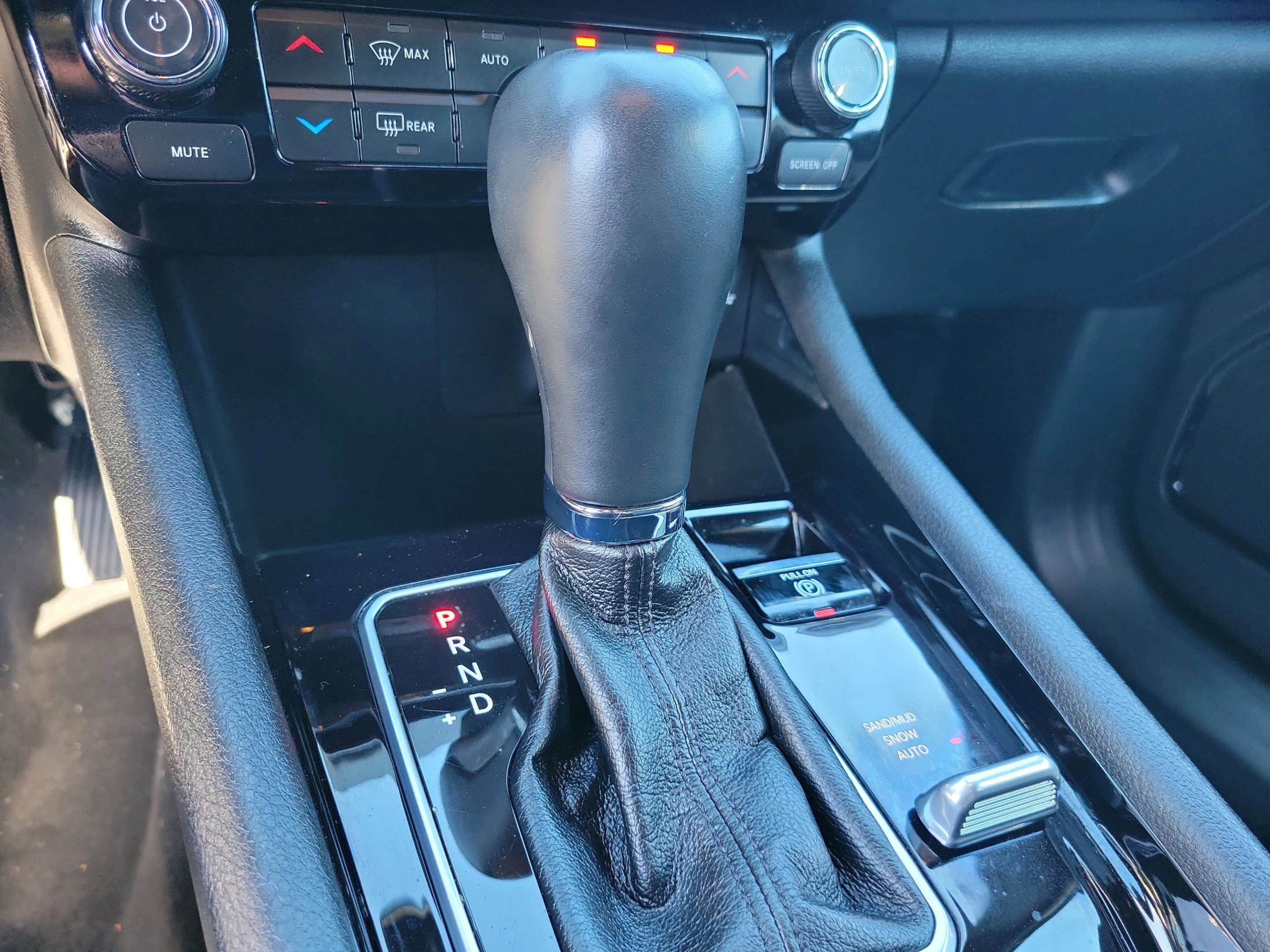 Used 2024 Jeep Compass Limited image 34