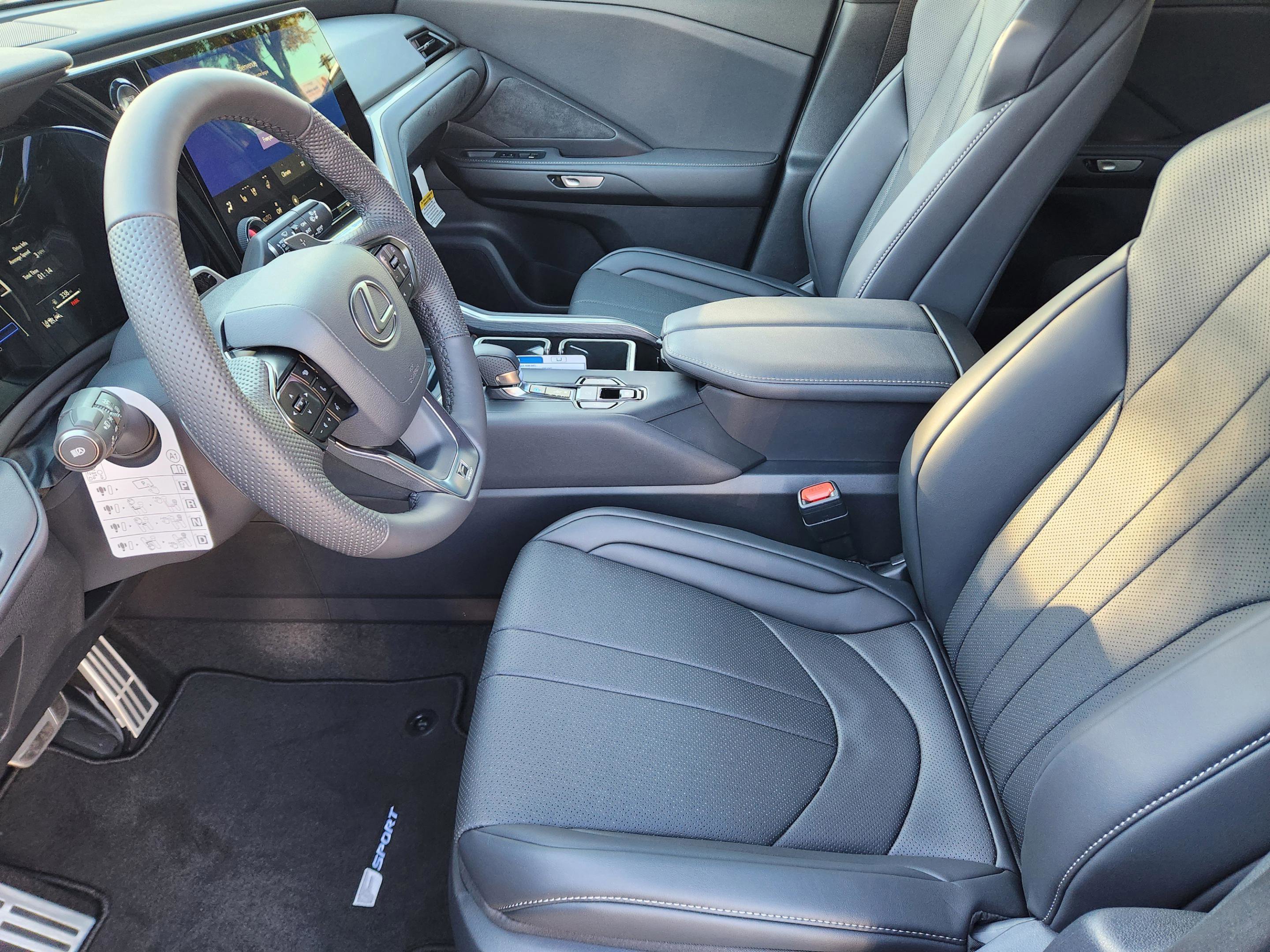 New 2026 Lexus TX 500h AWD image 8