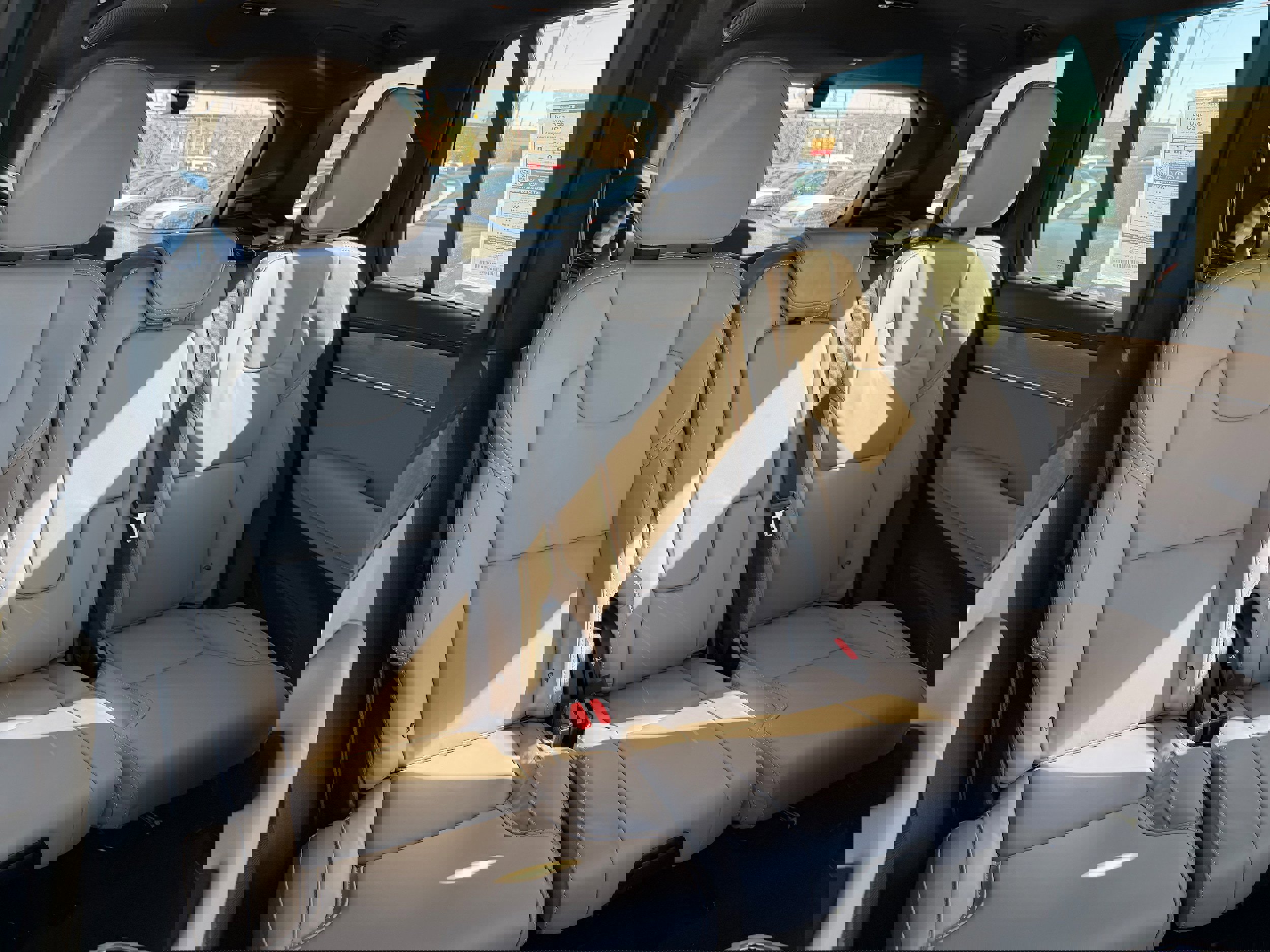 New 2026 Volvo XC90 T8 Ultra w/ Lounge Package image 9