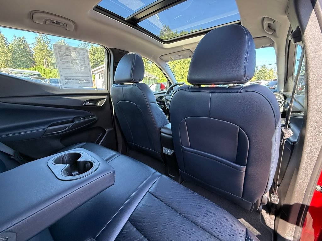 Used 2023 Chevrolet Bolt EUV Premier w/ Sun & Sound Package FWD image 16