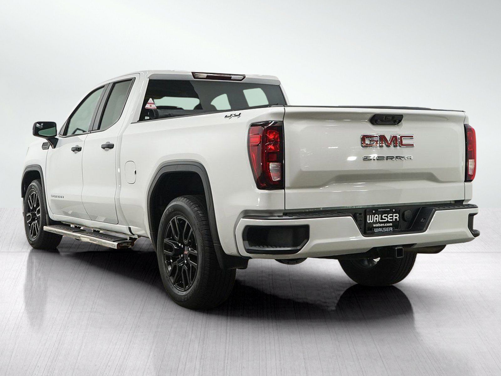 Used 2023 GMC Sierra 1500 Pro w/ Graphite Edition AWD/4WD image 5