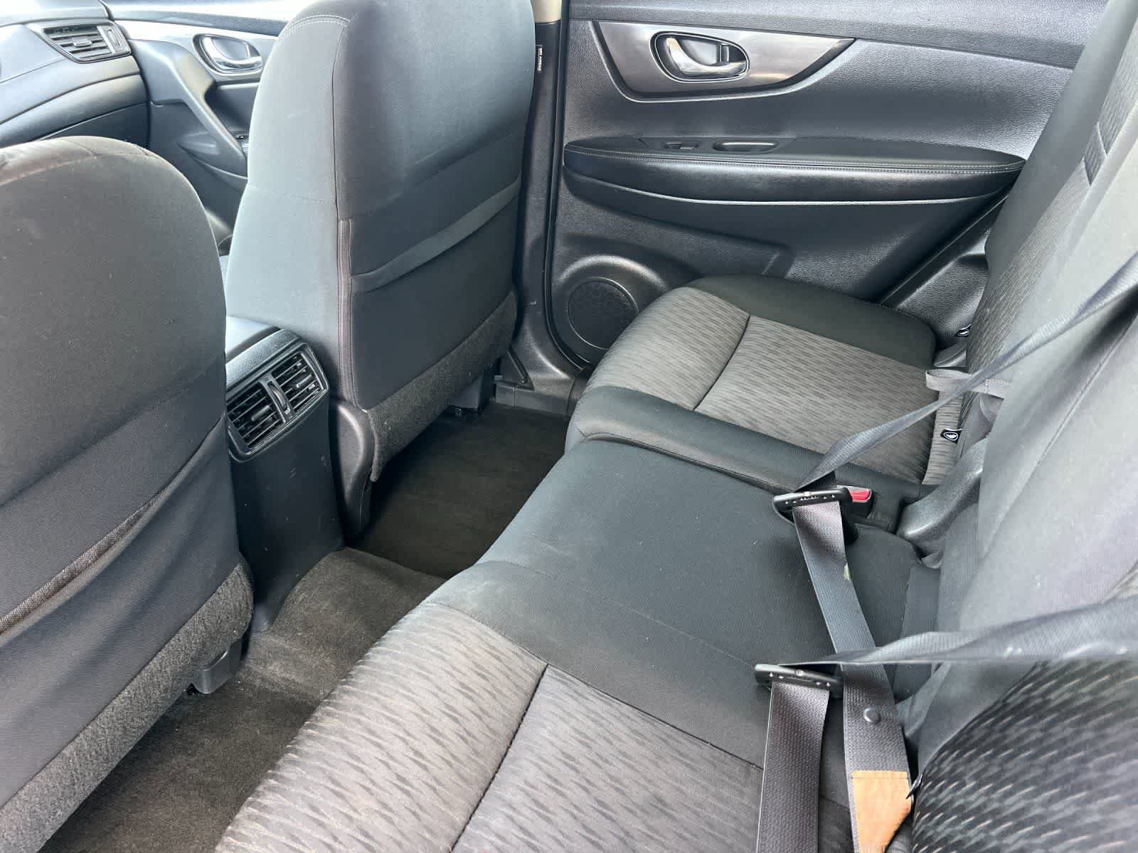 Used 2019 Nissan Rogue SV FWD image 5
