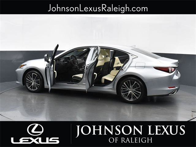 Certified 2022 Lexus ES 350 w/ Premium Package image 31