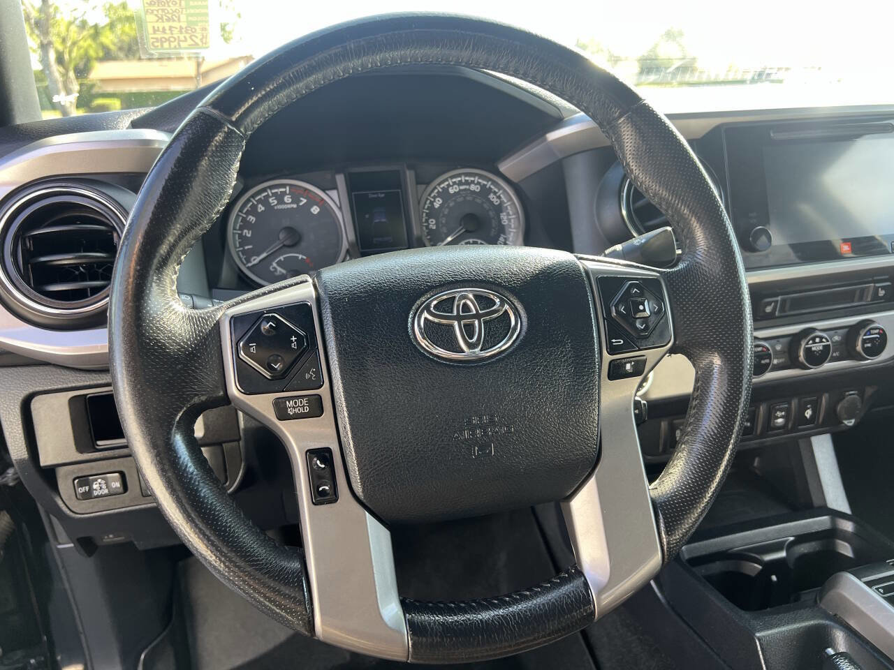 Used 2017 Toyota Tacoma Limited w/ Tow Package image 35