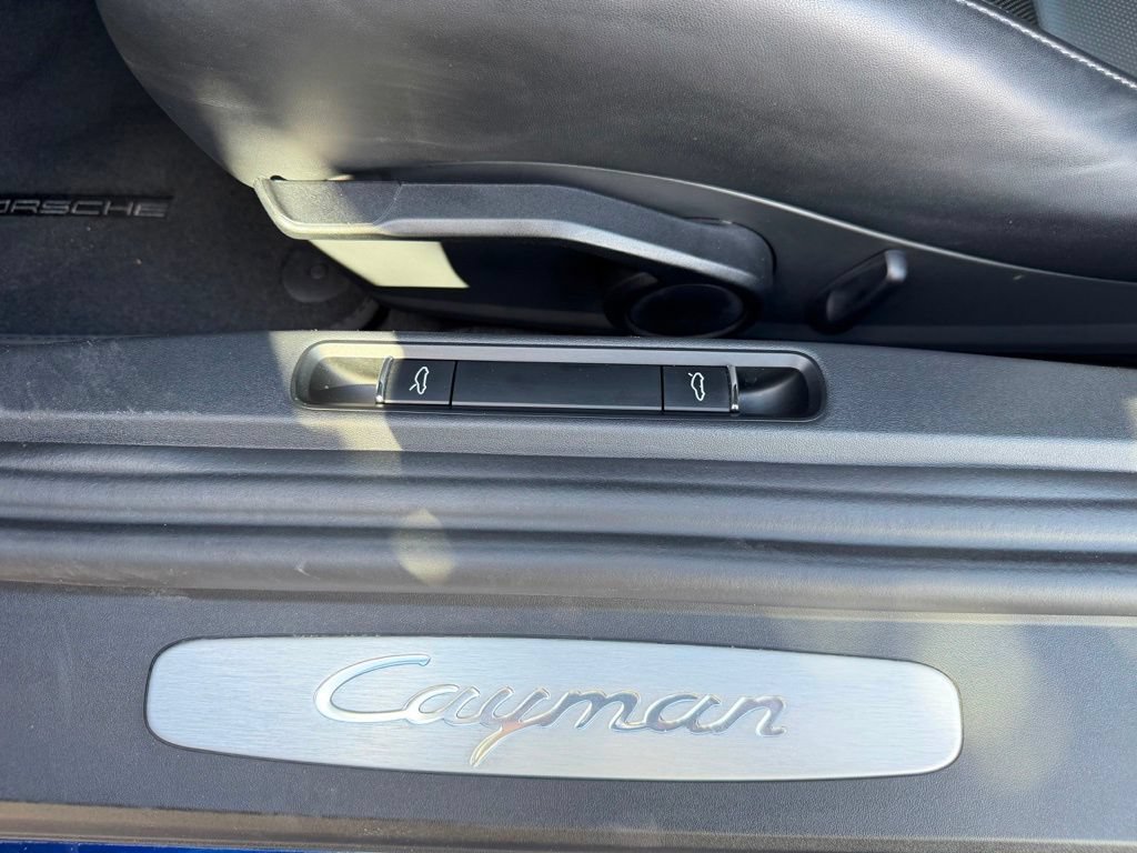 Certified 2024 Porsche 718 Cayman RWD image 7