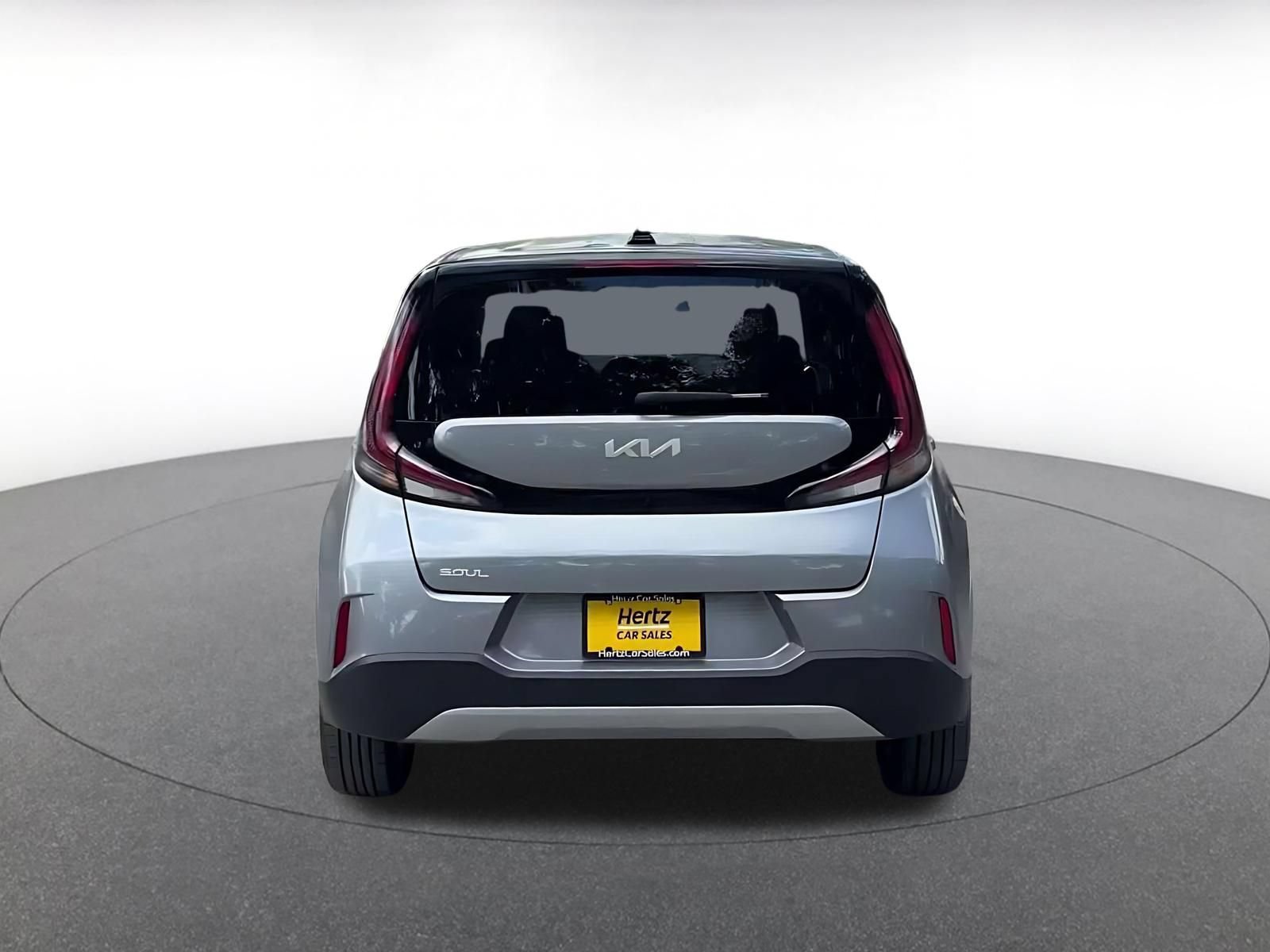 Used 2025 Kia Soul LX w/ LX Technology Package FWD image 12