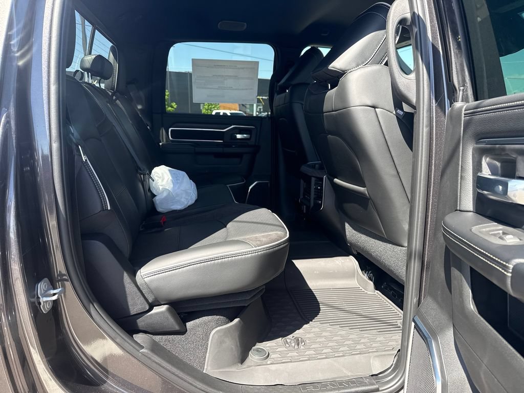 New 2026 RAM 2500 Laramie w/ Night Edition AWD/4WD image 31
