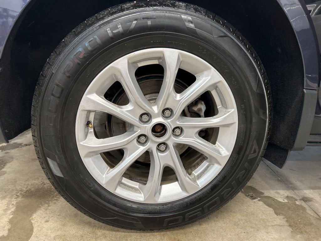 Used 2019 Chevrolet Equinox LT AWD/4WD image 24