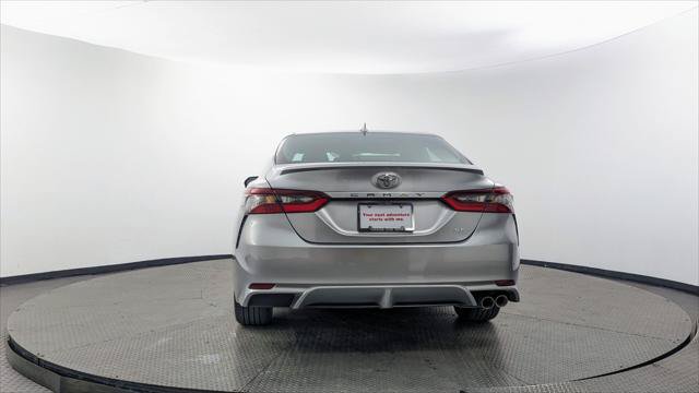 Used 2023 Toyota Camry SE FWD image 7